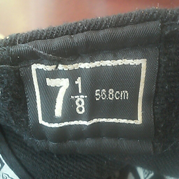 Cincinnati Reds baseball cap - Picture 3 of 5